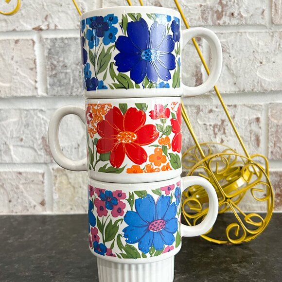 Vintage Made in Japan Stacking Mugs with Metal Carrier - Picture 10 of 10